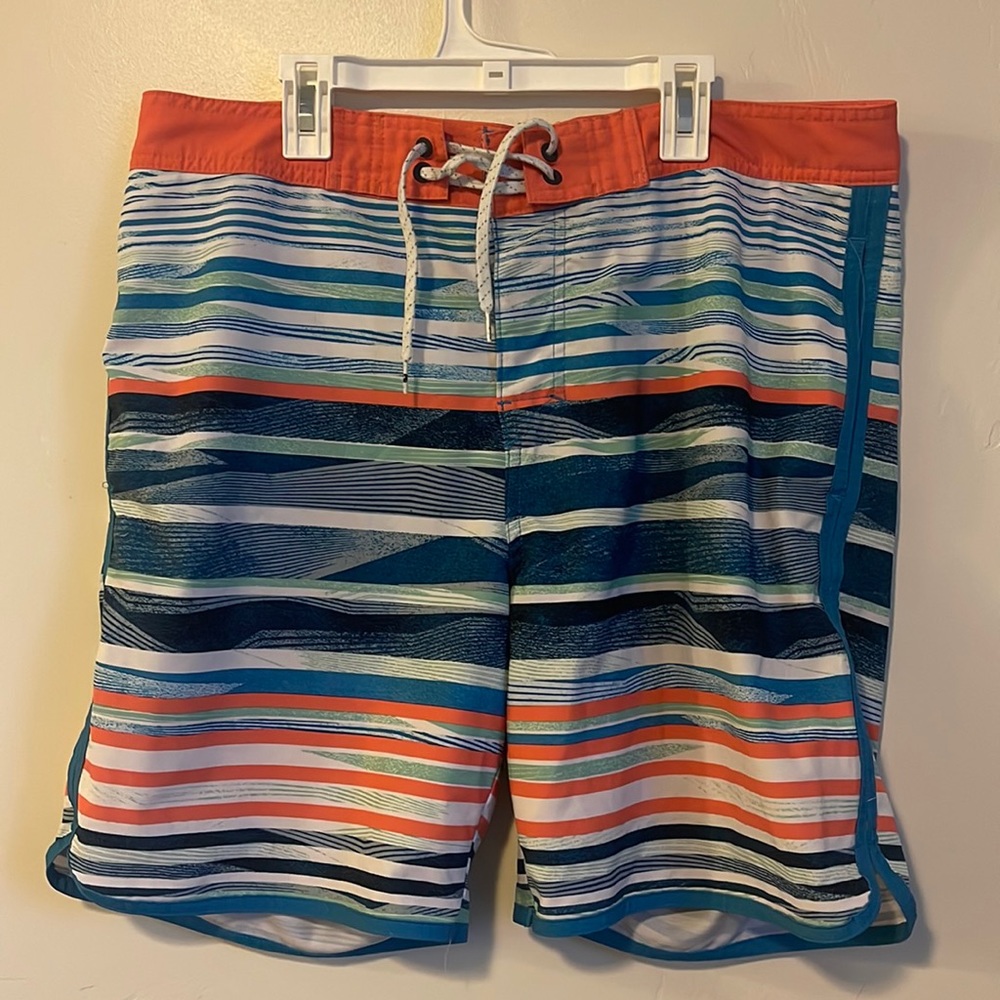 Men’s swimming trunks